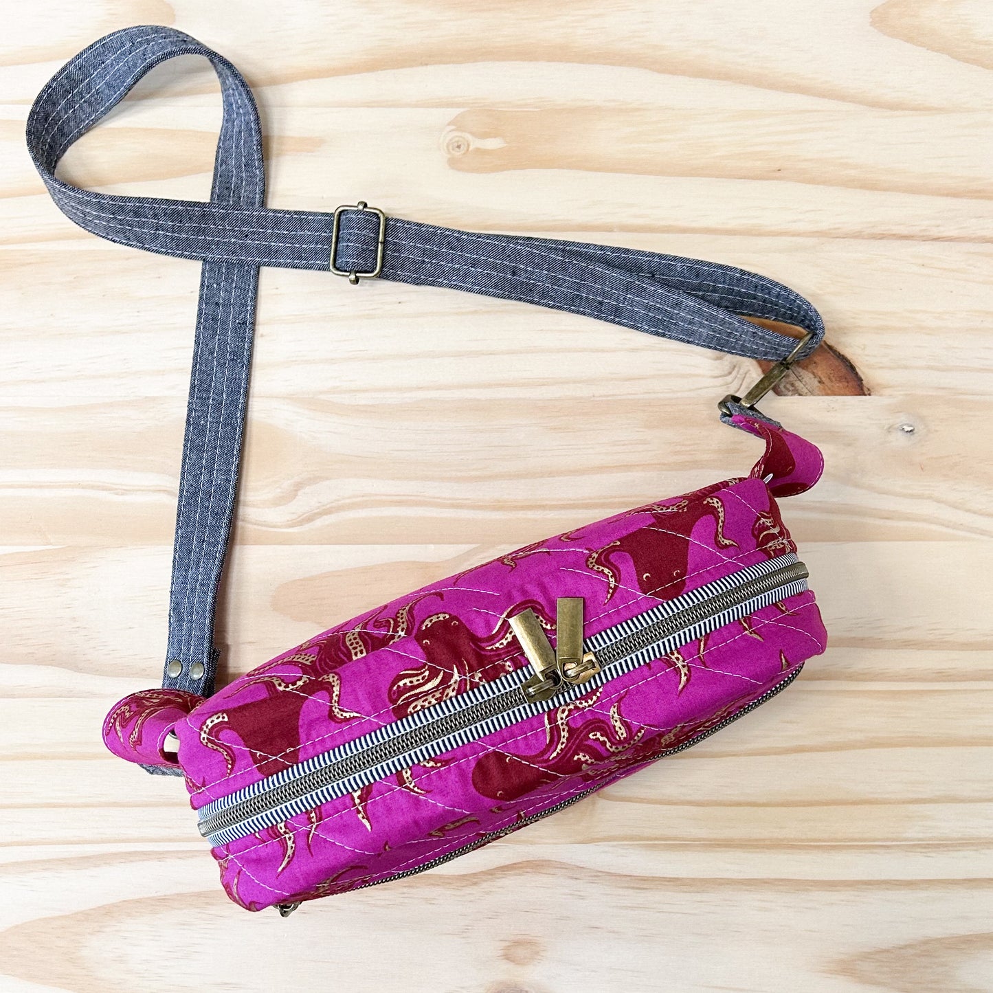 Emerson Crossbody Bag in Magenta Octopi Print