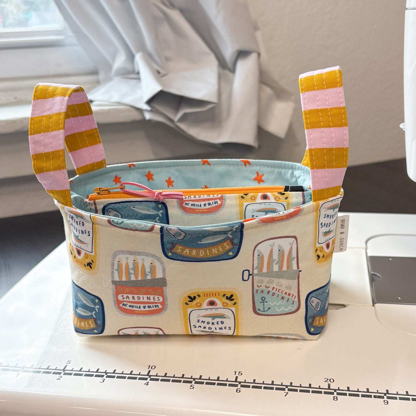 Tiny Zip Divide It! Basket in Tinned Sardines