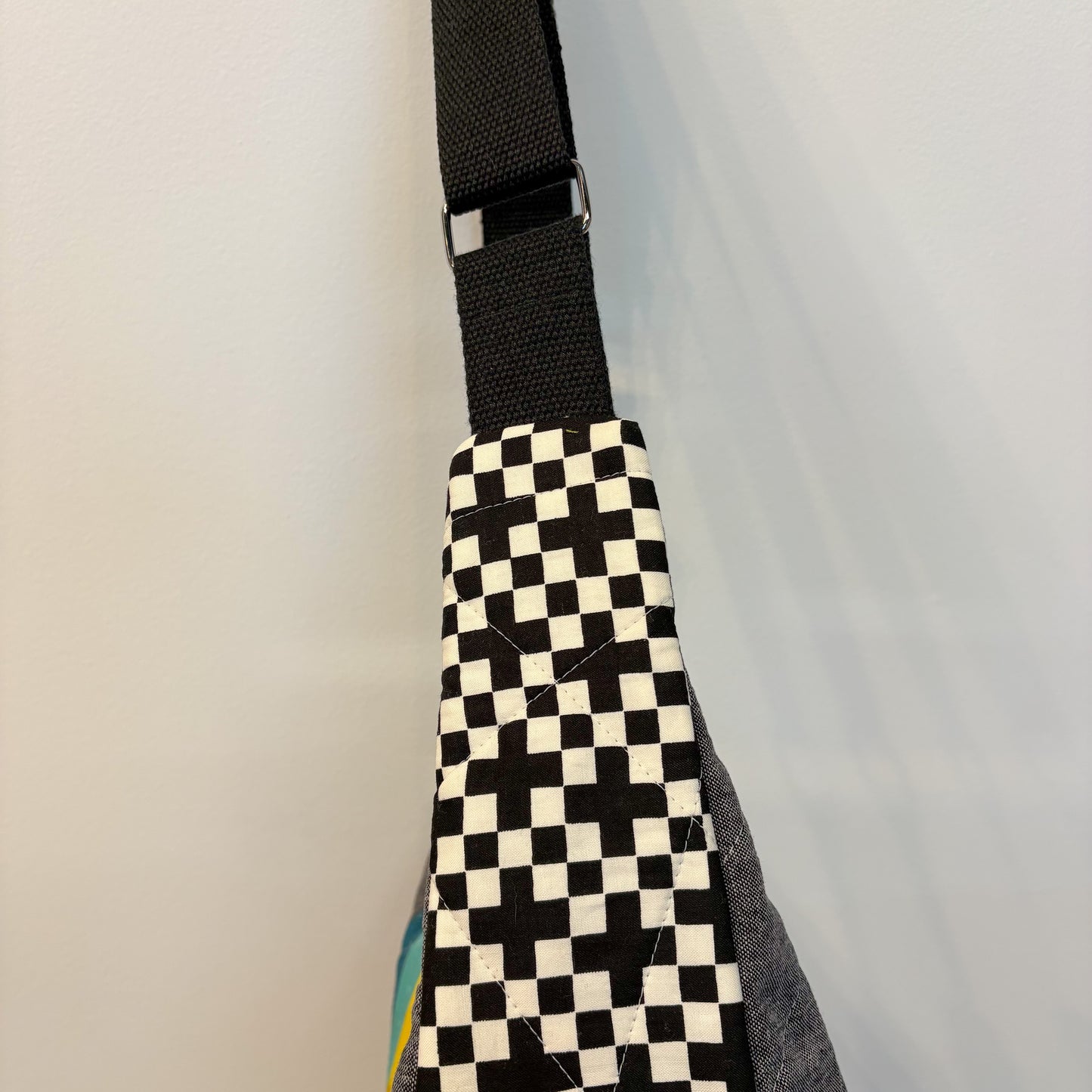 Crestwood Tote in Rainbow Pop