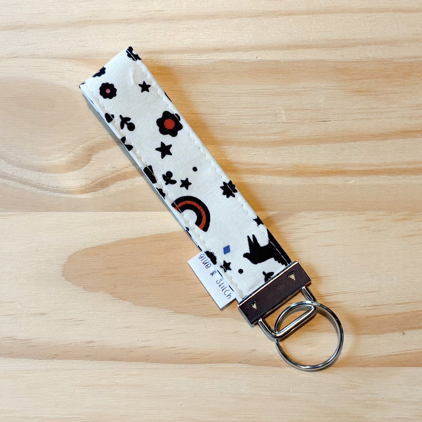 Black and White Meadow Star Key Fob