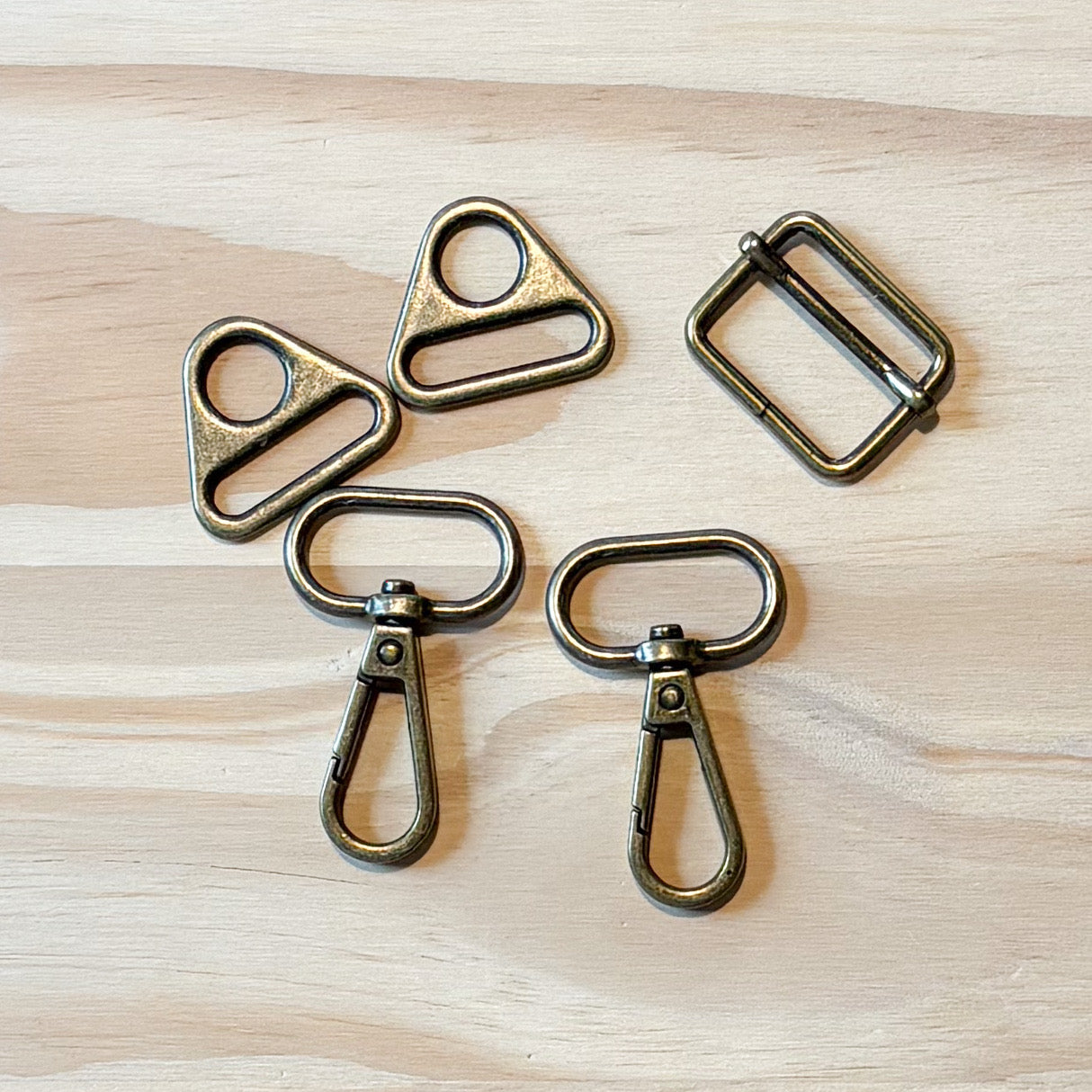 1-inch Bag Hardware Kit with Triangle Rings – Glue & Stitch
