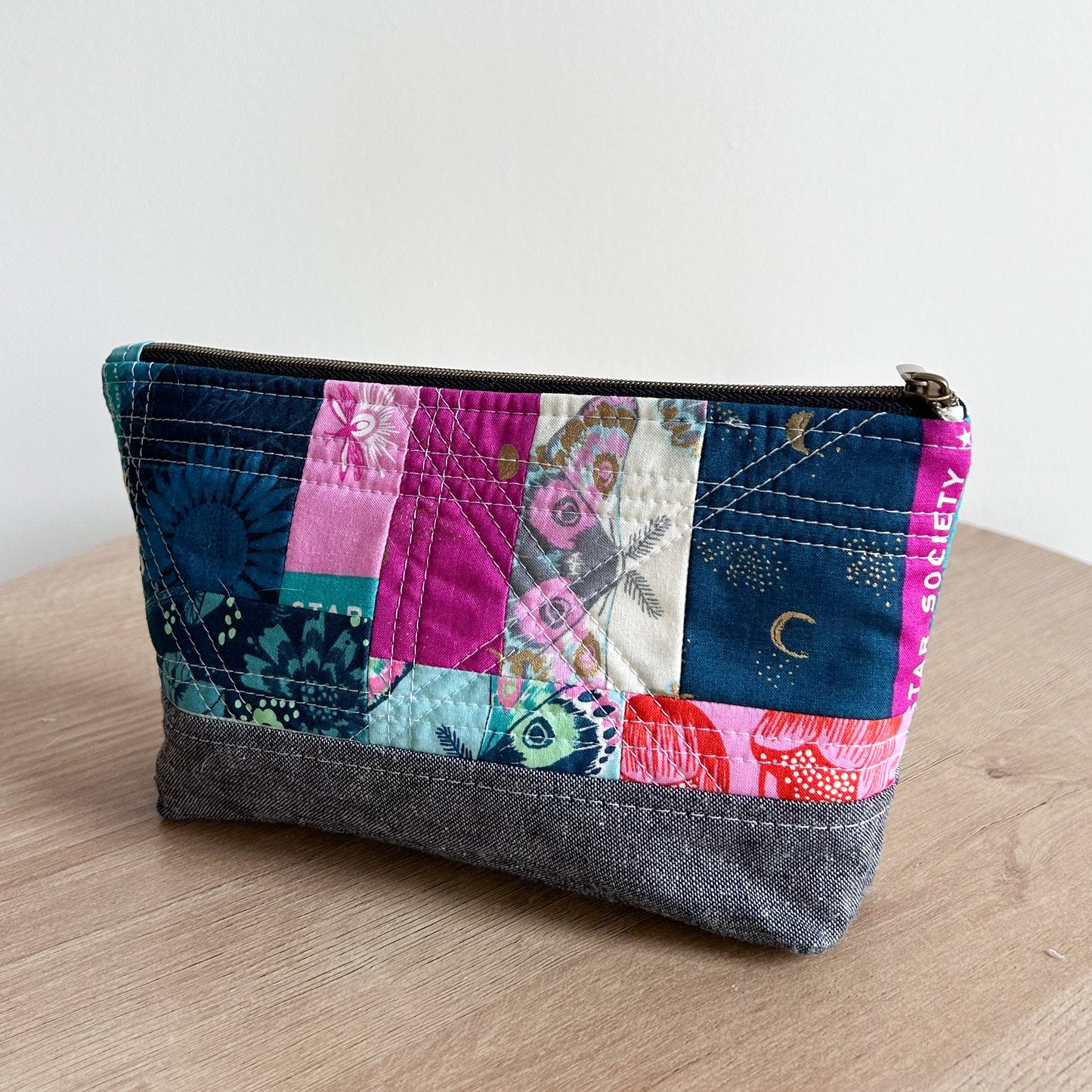 Medium Scrappy Quilted Essential Pouch in Firefly and Mushroom Print