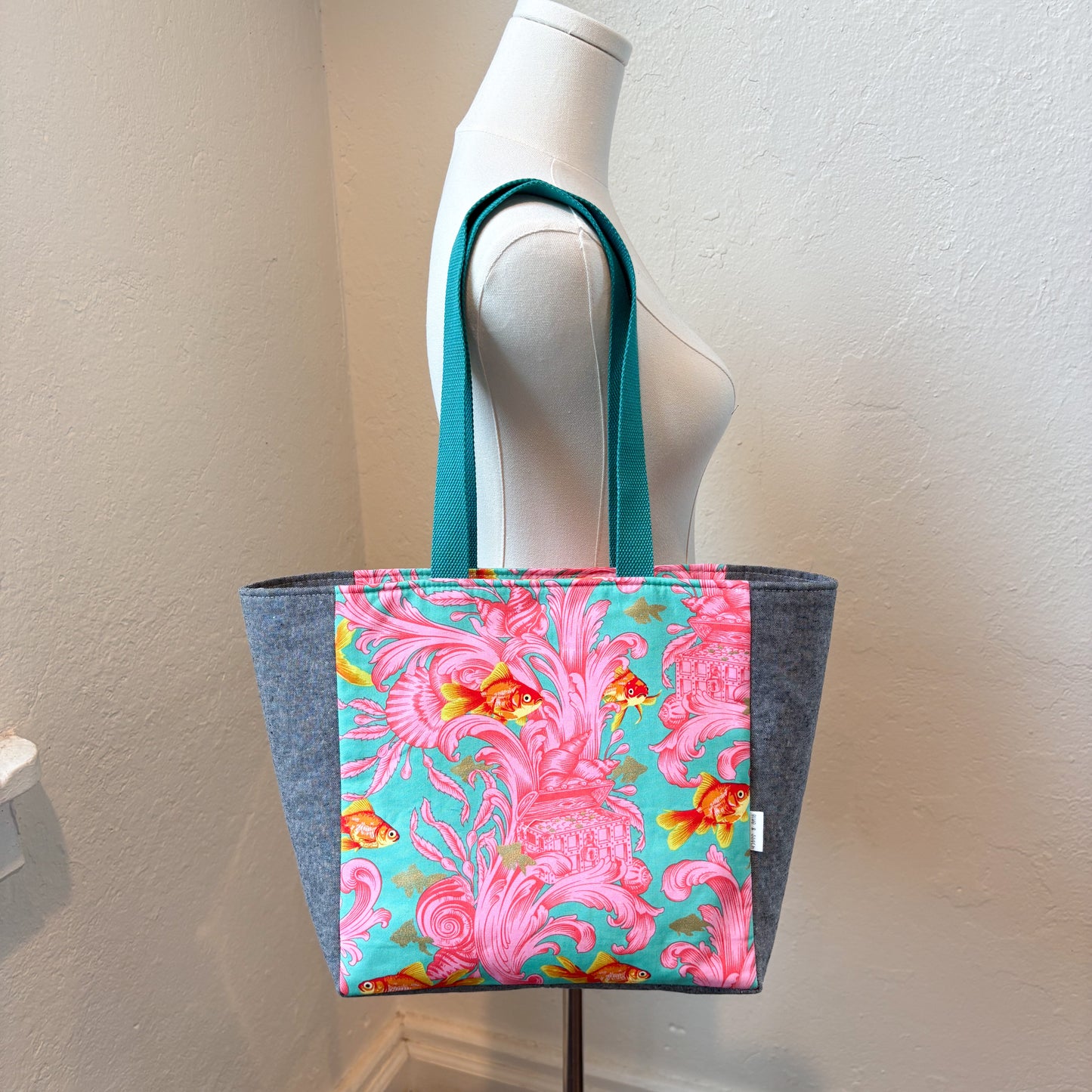 Fieldstone Tote in Tula Pink Treading Water