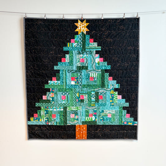 Scrappy Mini Christmas Tree Wall Hanging
