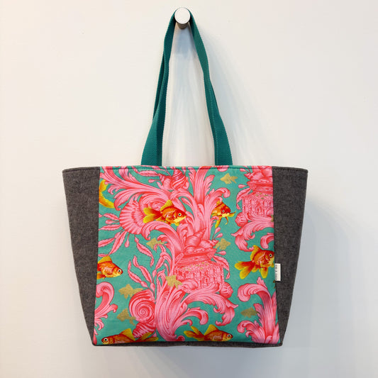 Fieldstone Tote in Tula Pink Treading Water