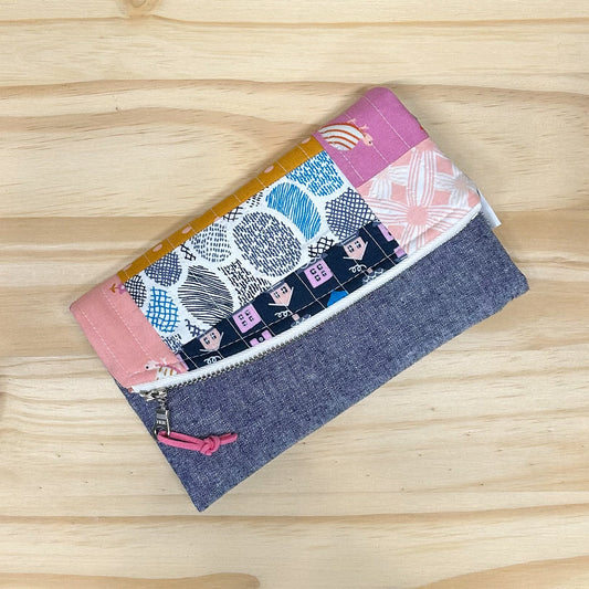 Tarry Town Turtle Print Quilted Winslet Wallet