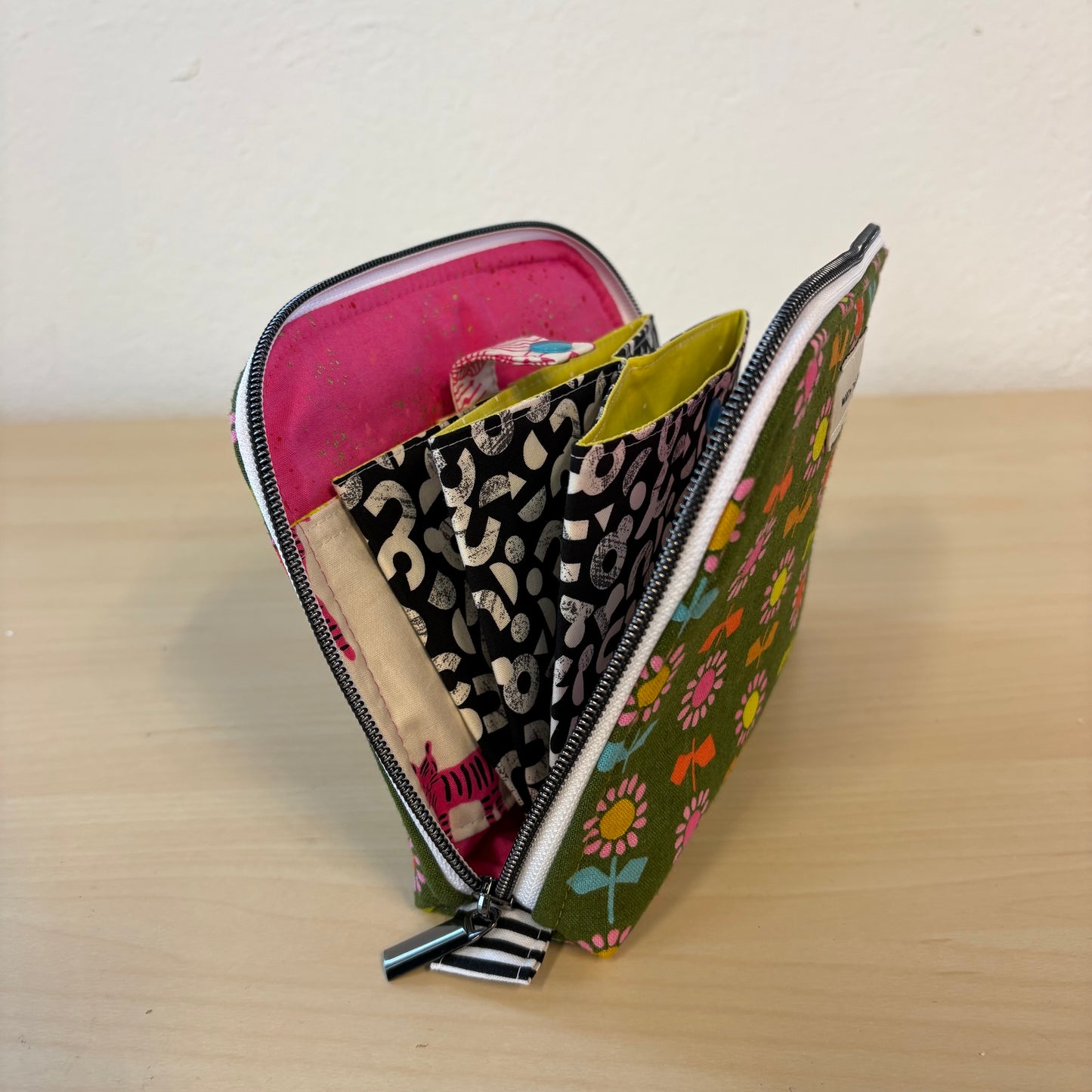 Studio Class: Honeycomb Case